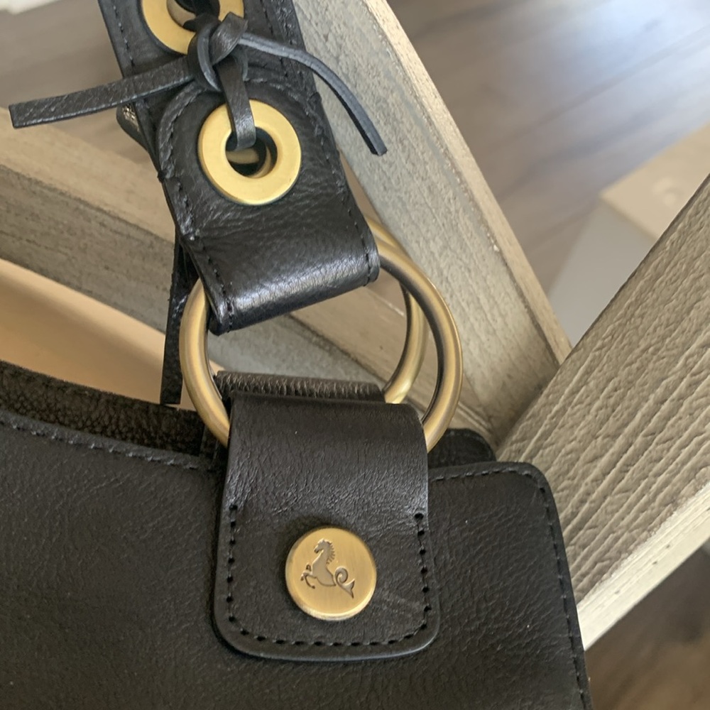NWT TreVero Woven mesh Black leather and gold hardware Gorgeous handbag !!! - Picture 4 of 12